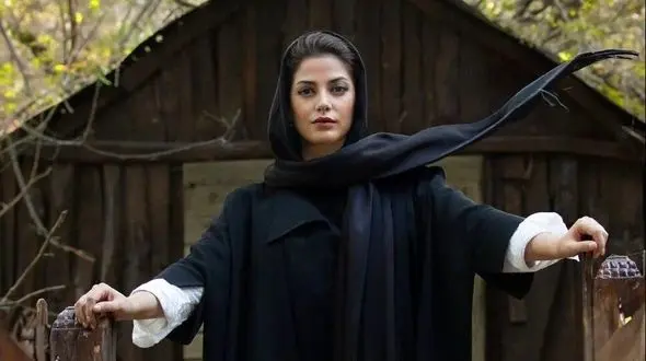 عکس ها / نگاهی به خونه درختی و نوستالژی خانم بازیگران ایرانی در دل جنگل/کلبه های چوبی شهرزاد کمالزاده، مونا کرمی، طناز طباطبایی، ترلان پروانه که انگار افسانه اند