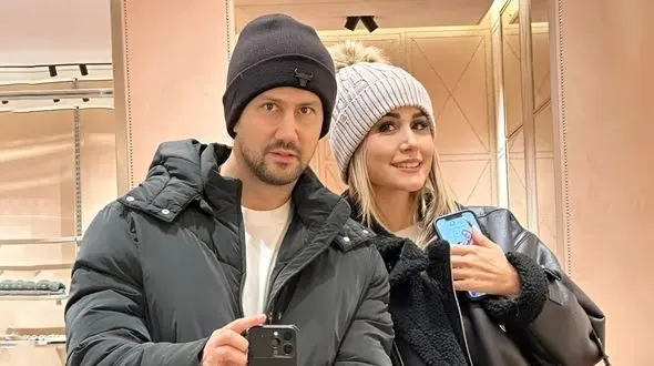 عکس ها / نگاهی به تیپ و استایل بازیگران در مراسم افتتاحیه طلا فروشی شاهرخ استخری/ از فریبا نادری و الناز حبیبی تا نفیسه روشن و مهدی ماهانی ...