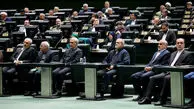 نمایندگان حاشیه را کنار بگذارند و به قانون‌گذاری متمرکز شوند