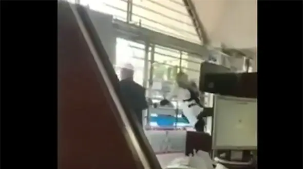 جدیدترین فیلم از کتک خوردن زن تهرانی در بانک! / پشت پرده فاش شد