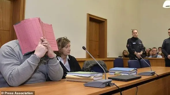 راز شیطانی نبش قبر 134 نفر در 67 گورستان + عکس