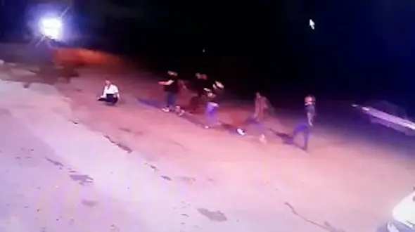 فیلم ضرب وشتم شدید یک پیرمرد در گردنه حیران 