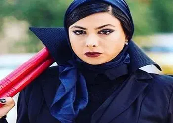 عکس تبلیغاتی آزاده صمدی با ظاهری چشم‌نواز که کاربران فضای مجازی را مجذوب خود کرد / ملکه استایل‌های پاییزی