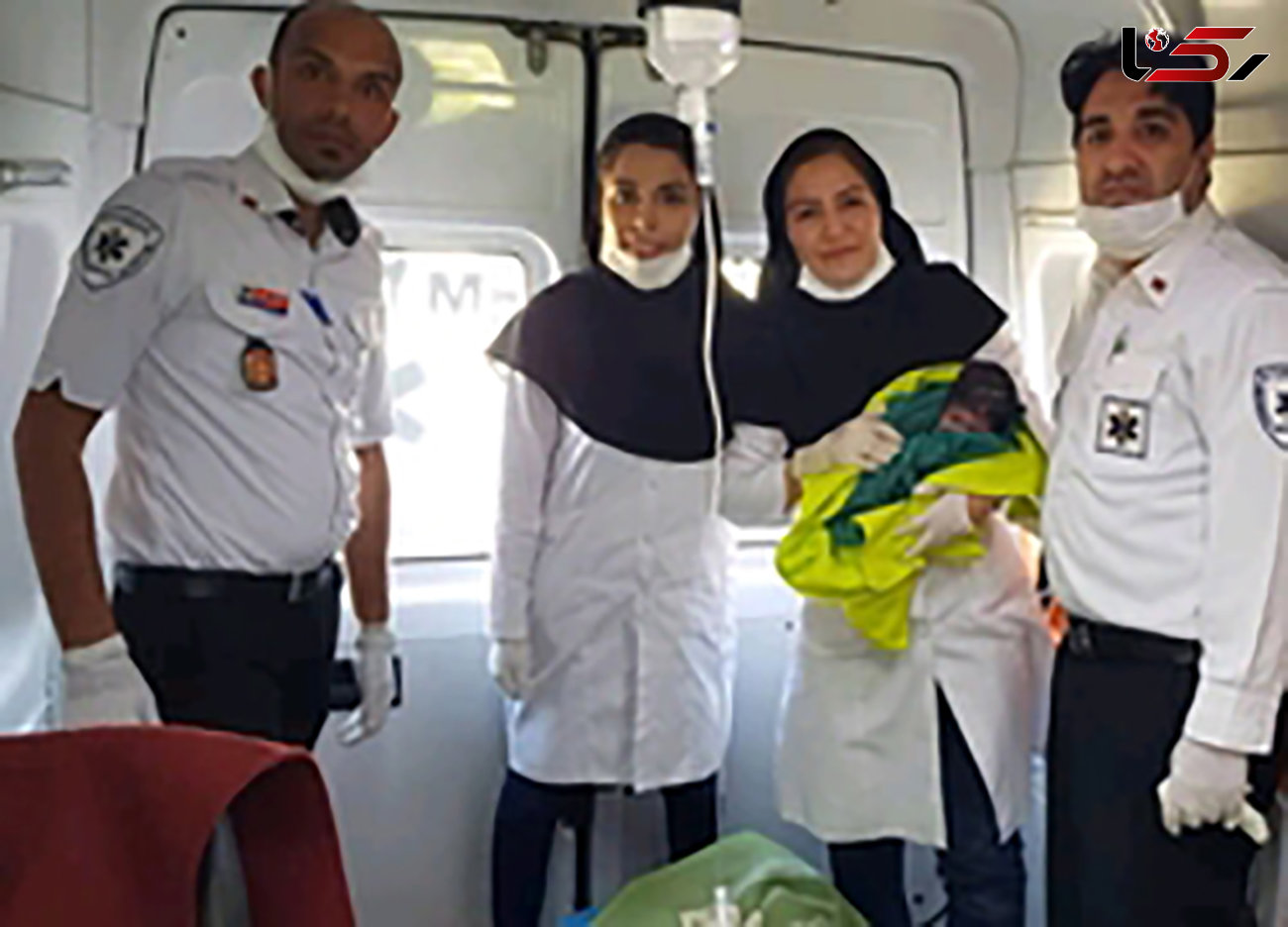 تولدی دیگر در آمبولانس مشهد + عکس