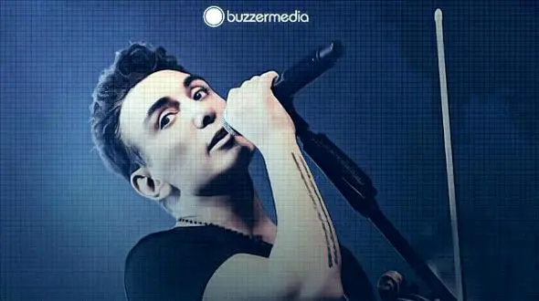 دانلودآواز باشکوه شادمهر عقیلی / آهنگ  از واژه ها خسته شدم بذار یکم سکوت کنم ... + متن