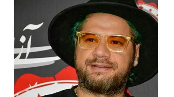 عکس های  علی صادقی بعد از مهاجرت ! / علت ترک ایران این دختر است ! + عکس