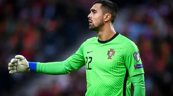 دروازه‌بان پورتو زیر ذره بین رئال مادرید