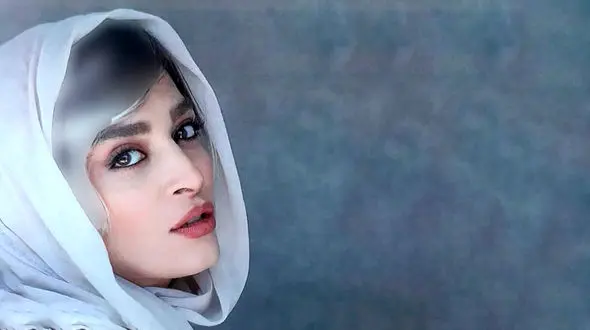 استایل حاشیه ساز اندیشه فولادوند در مراسم تشییع محمدعلی بهمنی ! /  خانم بازیگر به دنبال مدلینگ !