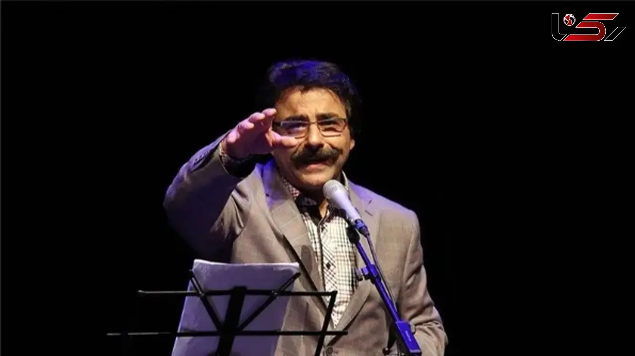 فیلم آواز خواندن علیرضا افتخاری در مراسم خاکسپاری مادرش