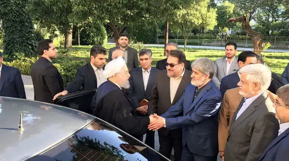 حضور ۱۷۰ نماینده در دیدار نمایندگان مجلس دهم با حسن روحانی