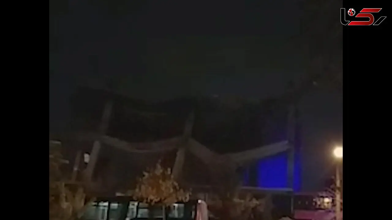 فیلم وحشتناک از ریزش ساختمان بتنی در حال ساخت / آتش نشانان مشهدی جلوی یک فاجعه را گرفتند 