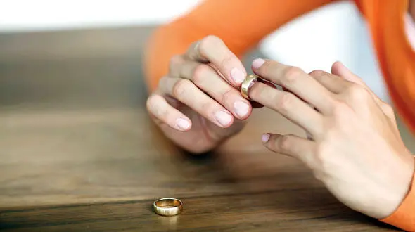 خانم های طلاق گرفته چه مشکلاتی دارند / هر آن چه که باید خانم های تنها باید بدانند