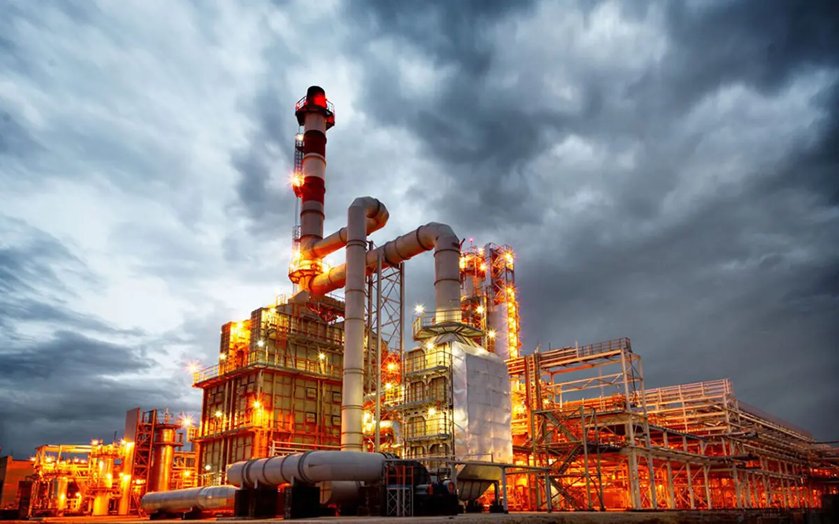 تأمین خوراک، بزرگ‌ ترین مانع صنعت پتروشیمی / با وجود همه چالش ها توسعه ادامه دارد