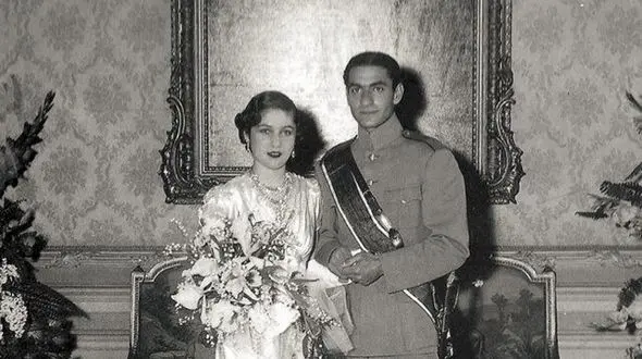 عکس سفر در زمان /  فوزیه فواد و محمدرضا پهلوی پس از مراسم عروسی در مصر؛ سال 1317 