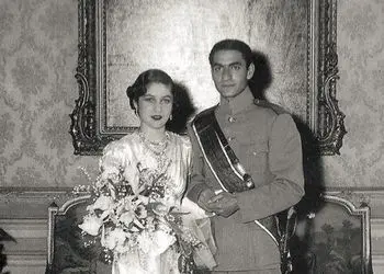 عکس سفر در زمان /  فوزیه فواد و محمدرضا پهلوی پس از مراسم عروسی در مصر؛ سال 1317 