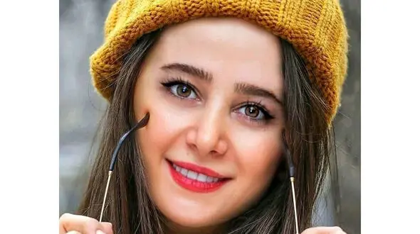سانسور چهره الناز حبیبی در برنامه پژمان جمشیدی ! / اعتراض شدید