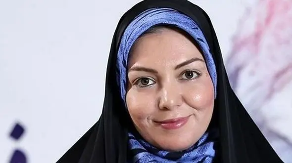 فیلم/لحظه دردناک و جگرسوز از مراسم ختم آزاده نامداری؛ گریه و ضجه دلخراش توسط همسر این مجری  پَرپَر شده / روحش شاد