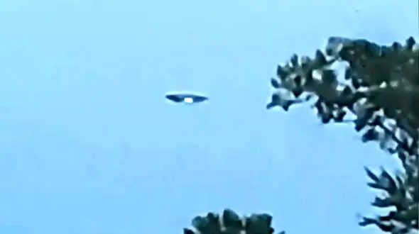 شگفتی اهالی نیوجرسی از مشاهده یک شیء پرنده در آسمان + فیلم