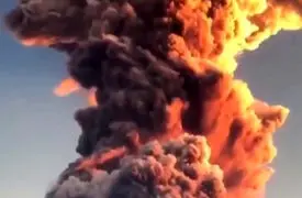 فیلم / وقتی بنزین روی گدازه آتشفشان ریخته می شود چه رخ می دهد