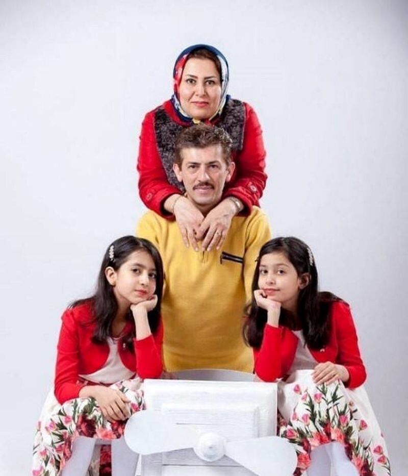 سیروس همتس و خانواده اش 
