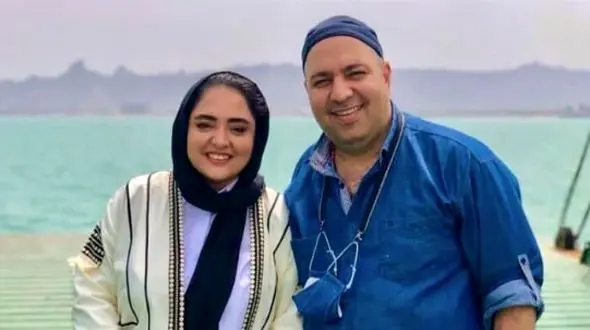 فیلم/ علی اوجی: رفته بودیم مسافرت نرگس محمدی حلقه ازدواجشو جاگذاشت داخل توالت هتل بعد آدم فرستادیم پیدا کنه و 4 ساله یک چایی به ما نداده