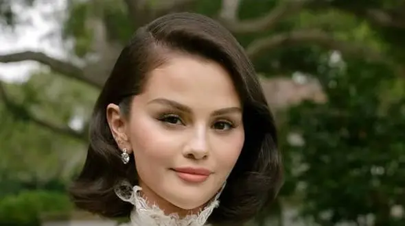 بالاخره تصاویری از لباس عروس چهارم سلینا گومز هم منتشر شد / متفاوت ترین لباس عروسی که تا به حال دیده اید!