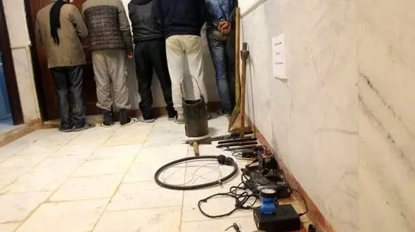عاملان حفاری غیرمجاز در الموت دستگیر شدند 