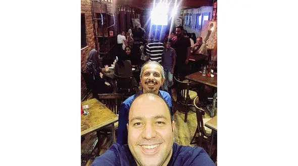 عکس های لو رفته از کافه جواد رضویان و دورهمی بازیگران زن و مرد