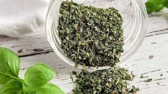 رازهایی درباره سبزی‌های خشک که سلامت بانوان را تضمین می‌کنند