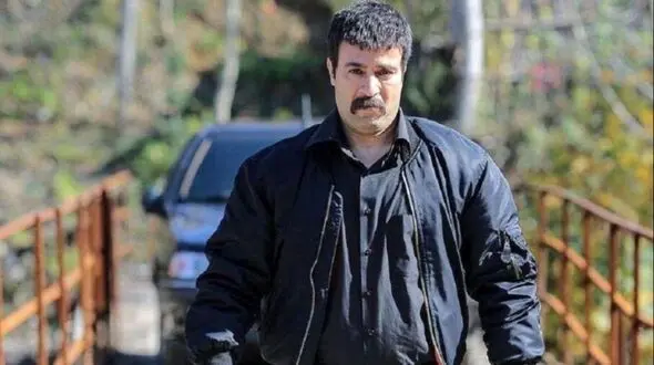 جشن تولد احمد مهران‌فر بازیگر نقش ارسطو در سریال پایتخت در خانه لاکچری اش