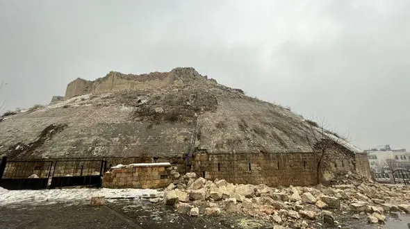 زلزله قلعه تاریخی  غازیان تپه ترکیه را ویران کرد + فیلم