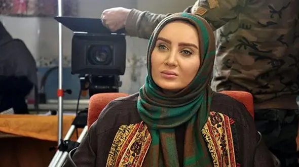  عکس های سولماز حصاری در حال تمرین فیتینس در باشگاه بدنسازی / خانم بازیگر چه هیکل داره