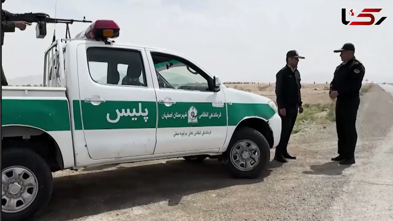 فیلم هالیوودی صفر تا صد عملیات در نابودی  هلیکوپترها و  هواپیماهای آمریکایی در جنوب اصفهان / سه هواپیمای سی 130 با هلیکوپترهای داخل شان و 4 هلیکوپتر در حال پرواز