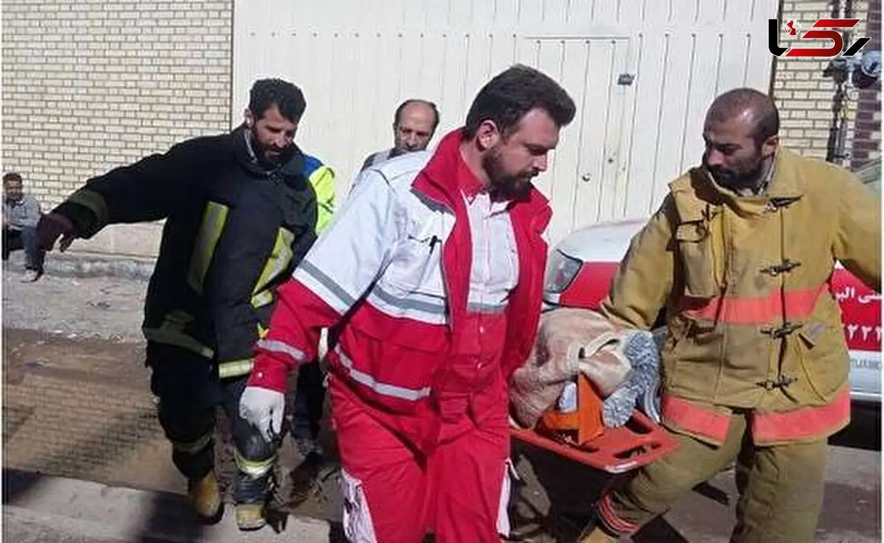 سقوط تلخ 4 کارگر جوان با آسانسور مرگ در صوفیان/ پدر یک شبه داغدار 2 پسرش شد