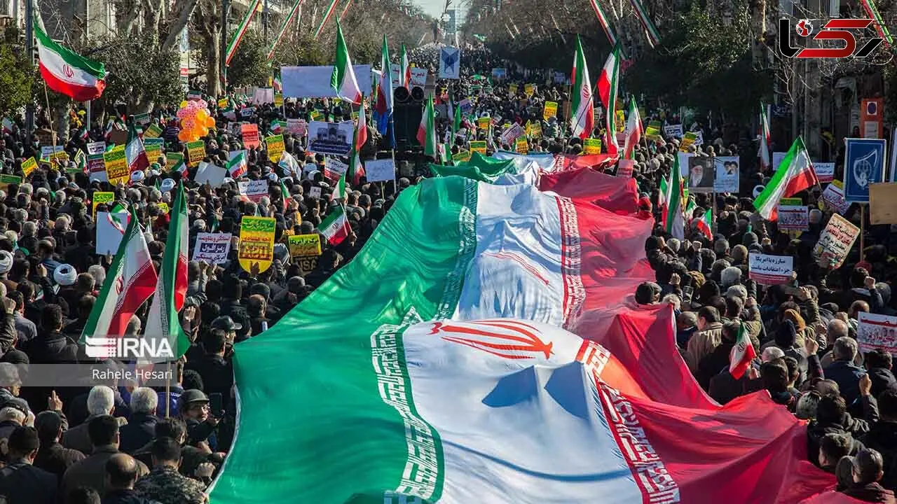 حضوری حماسی در چهل وچهارمین بهار انقلاب/ راهپیمایی ۲۲ بهمن به وسعت ایران و روایت تصاویر