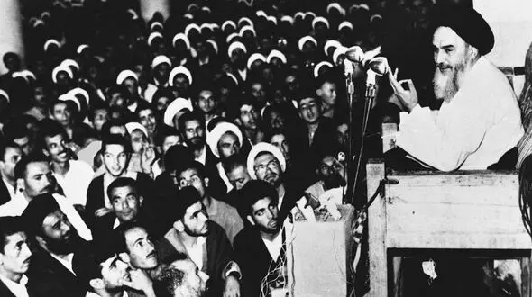 بیوگرافی امام خمینی( ره ) رهبر فقید و بنیانگذار جمهوری اسلامی ایران