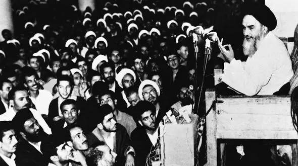 بیوگرافی امام خمینی( ره ) رهبر فقید و بنیانگذار جمهوری اسلامی ایران