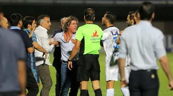 فنایی: پنالتی باری استقلال کاملا صحیح بود/ داور بازی را نتوانست مدیریت کند