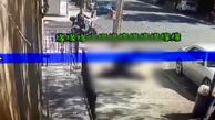 ببینید/ تصاویر هولناک از لحظه قتل یک شهروند با ۲۵ ضربه چاقو وسط خیابانی در نیویورک