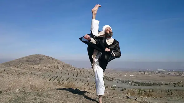 فیلم باور نکردنی از رزمی کار کردن  روحانی ! / جرات دارید از روبرو بیایید !