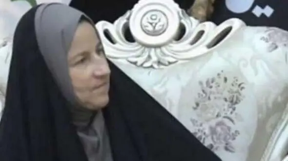سفیر استرالیا با چادر وارد تهران شد+عکس