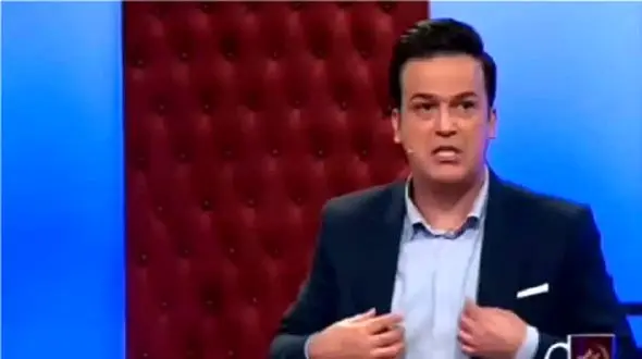 سکانس خندان؛ حامد آهنگی استادیوم خارجی و ایرانی رو مقایسه میکنه اکت میاد غش آور