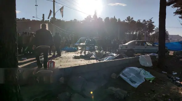 این عکس هوایی 2 نقطه انفجارهای تروریستی کرمان را نشان می دهد + جزییات