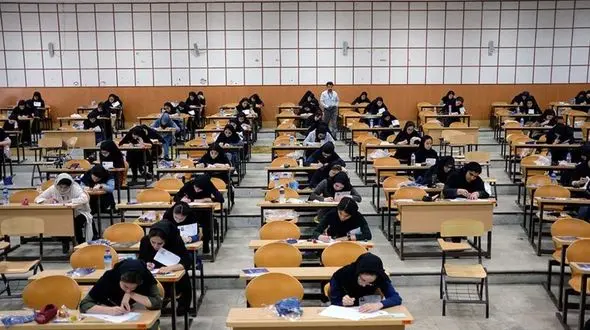 ماجرای ارسال پیامک به برخی داوطلبان و تغییر رتبه‌های کنکور چه بود؟