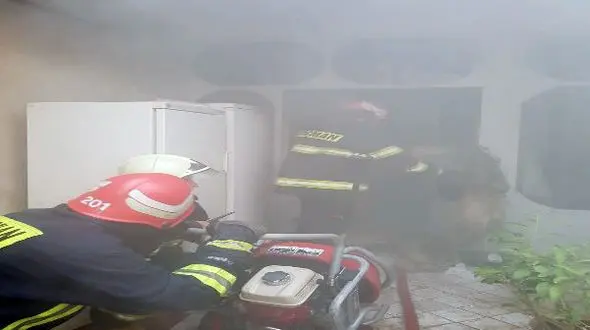 6 عملیات برای مهار آتش سوزی کارگاه چوبی بری در گلستان + عکس