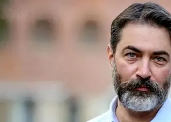 تغییر چهره پارسا پیروفر با  ریش پروفسوری و موی چتری اصلا قابل شناسایی نبود/ چقد عجیب شده ! +عکس