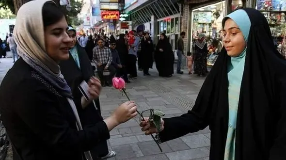 نهی از منکر با زبان خوش نه با ایجاد نفرت/ مدام بگوییم او بی‌حجاب و این باحجاب است، پس چه کسی می‌ماند؟