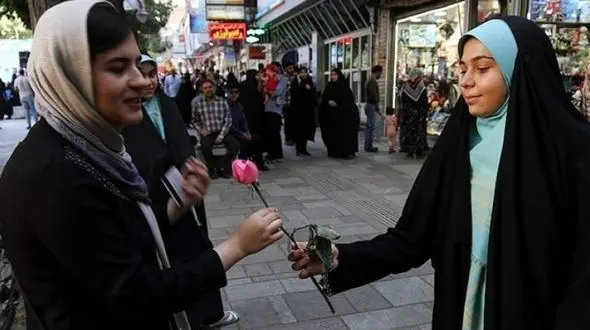 نهی از منکر با زبان خوش نه با ایجاد نفرت/ مدام بگوییم او بی‌حجاب و این باحجاب است، پس چه کسی می‌ماند؟