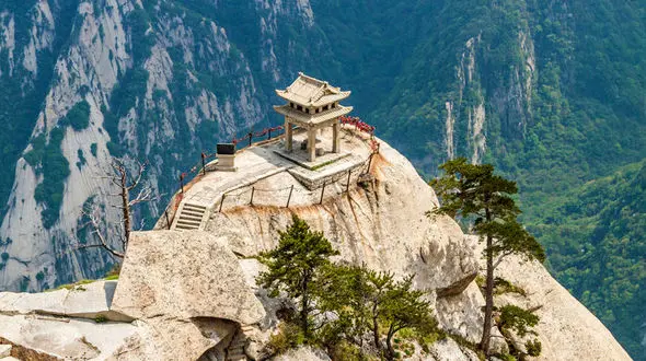 کافی شاپ در  قله کوه+عکس