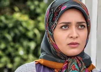 عکس / شکار عشق اول نقی معمولی در متروی تهران / به قول بهتاش دختر محمود نقاش تیپ میزنه چپ و راست ...